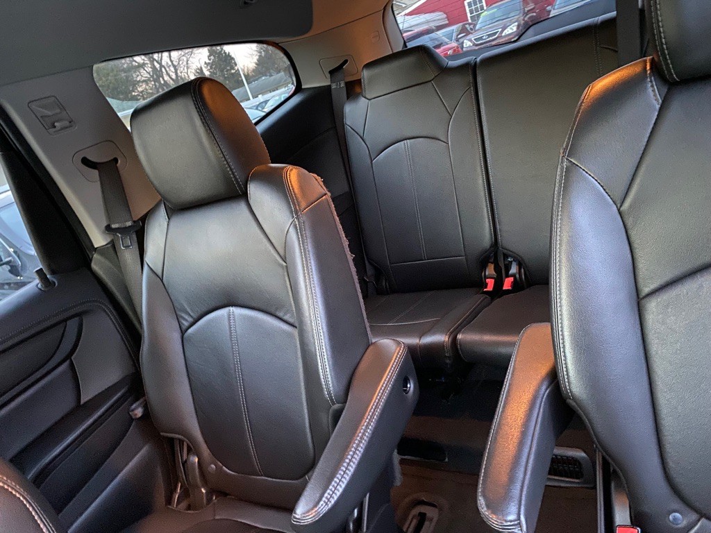 2017 Chevrolet Traverse Image 15