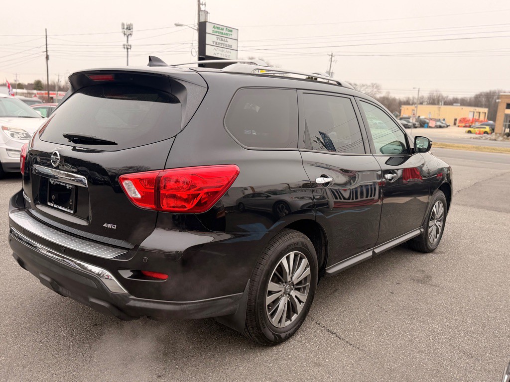 2020 Nissan Pathfinder Image 4