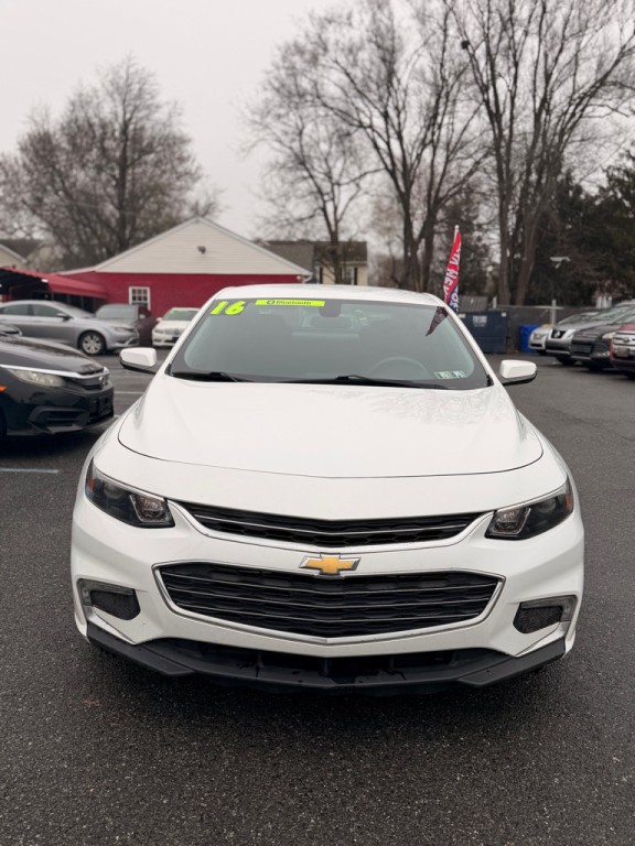 2016 Chevrolet Malibu Image 3