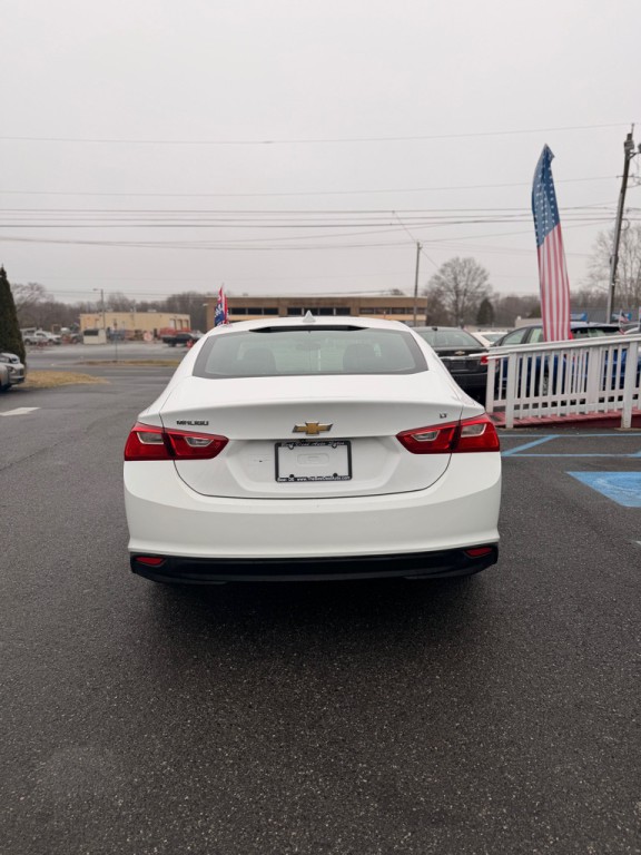 2016 Chevrolet Malibu Image 5