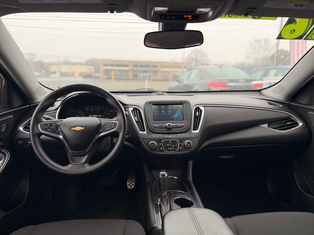 2016 Chevrolet Malibu Image 6
