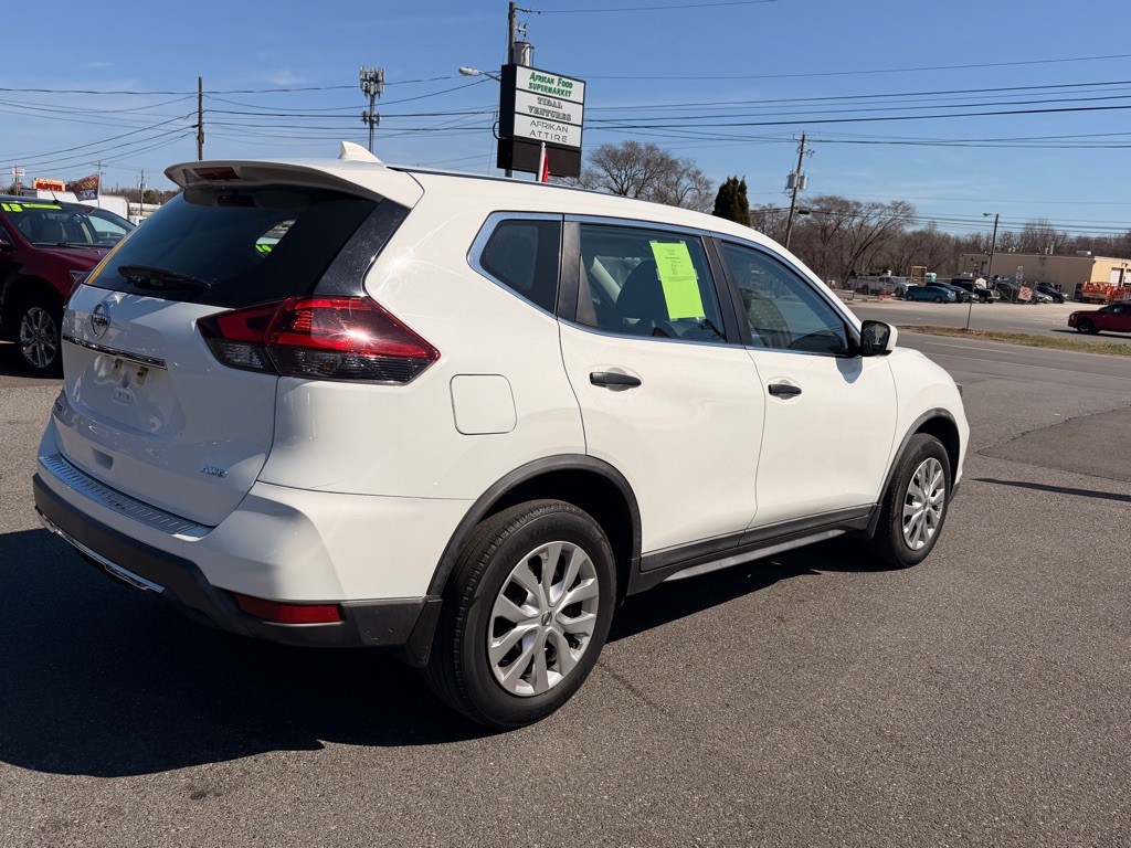2018 Nissan Rogue Image 4