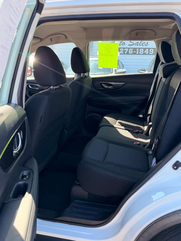 2018 Nissan Rogue Image 8