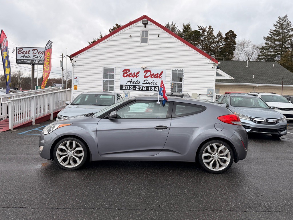 2013 Hyundai Veloster Image 3