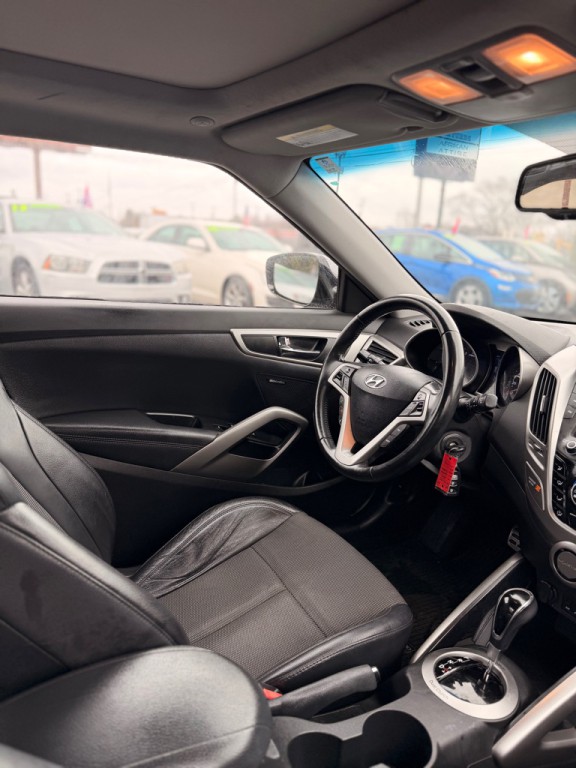 2013 Hyundai Veloster Image 9