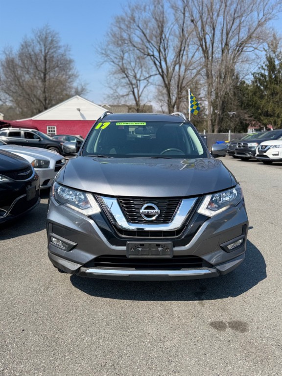 2017 Nissan Rogue Image 1