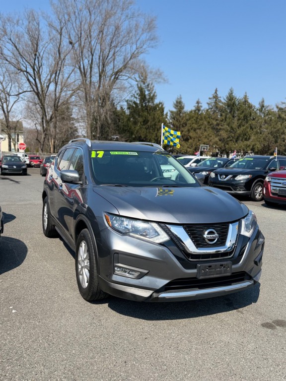 2017 Nissan Rogue Image 2