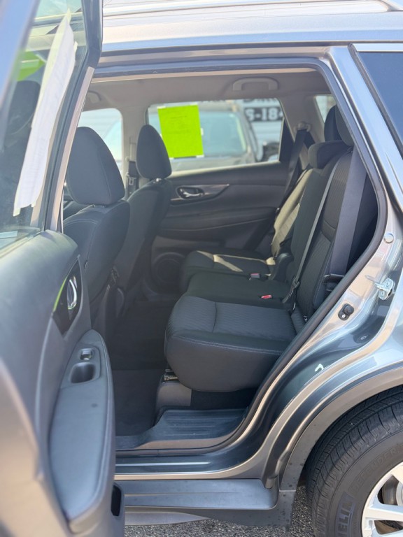 2017 Nissan Rogue Image 8