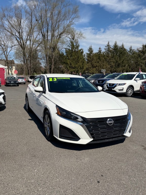 2023 Nissan Altima Image 3