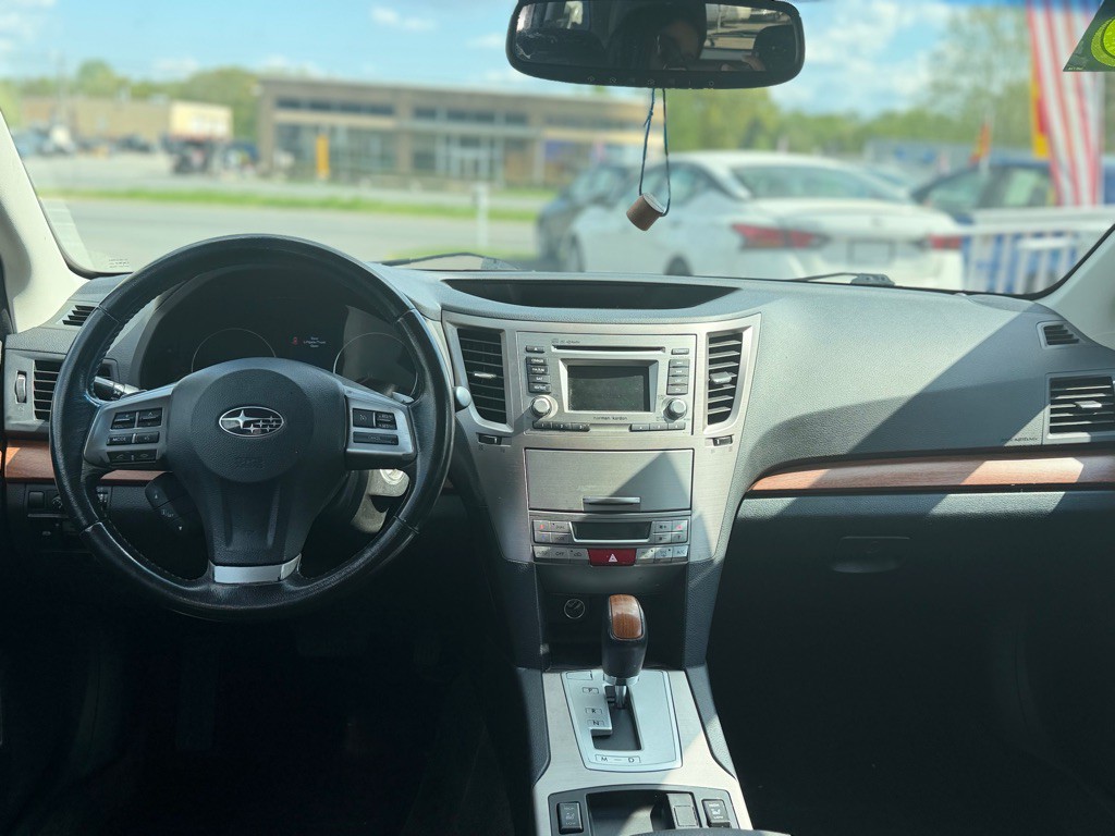 2013 Subaru Outback Image 6