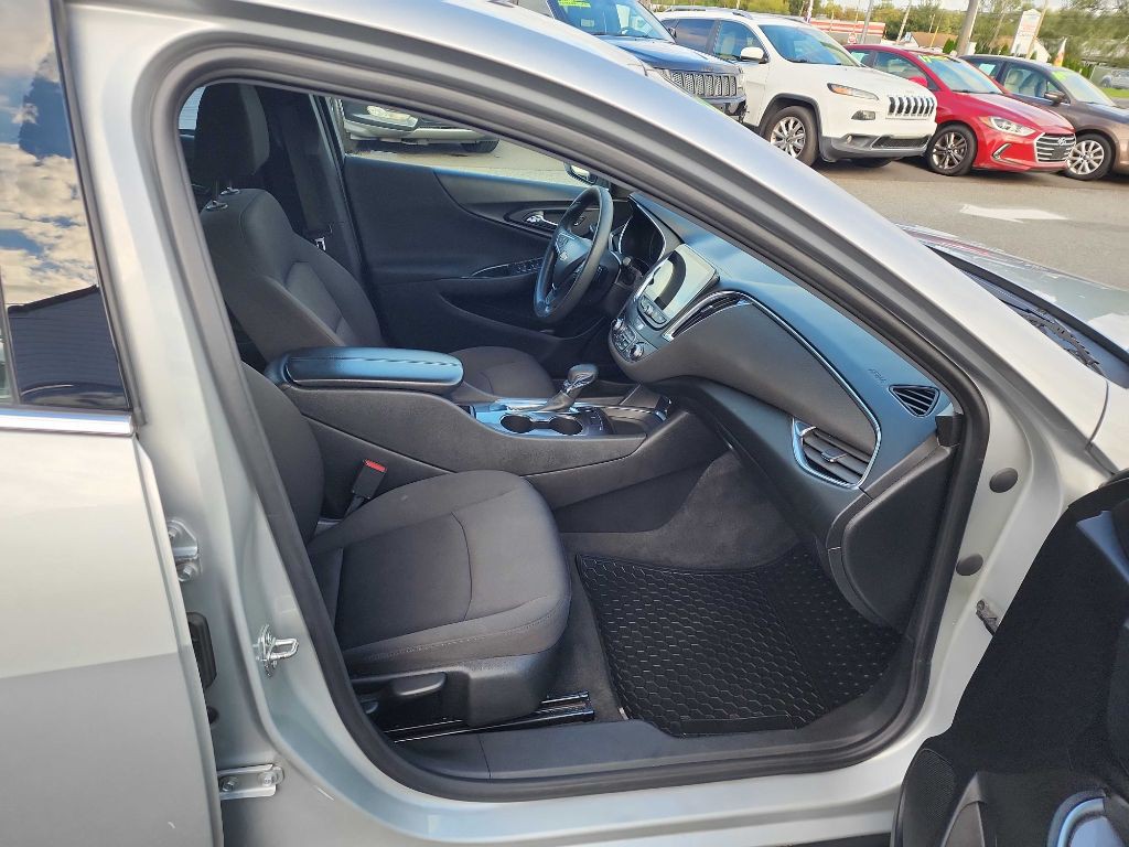 2021 Chevrolet Malibu Image 22