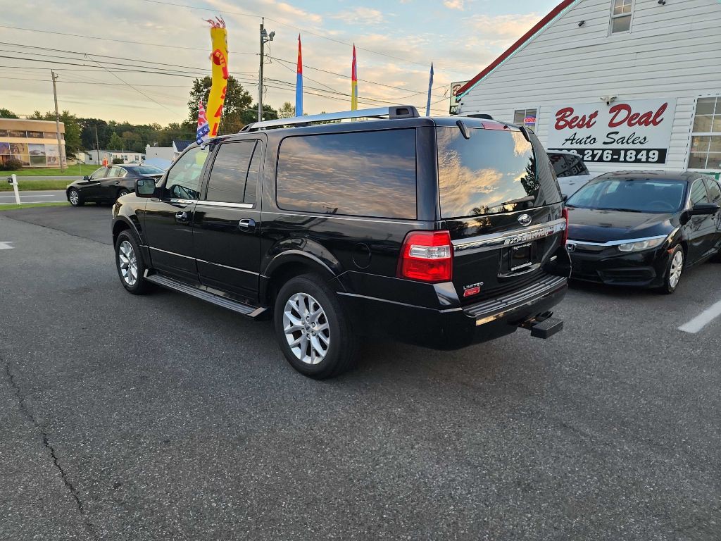 2017 Ford Expedition Image 2