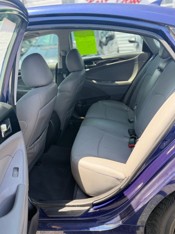 2014 Hyundai Sonata Image 8