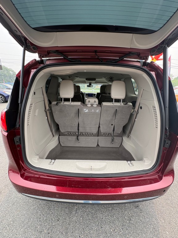 2017 Chrysler Pacifica Image 15