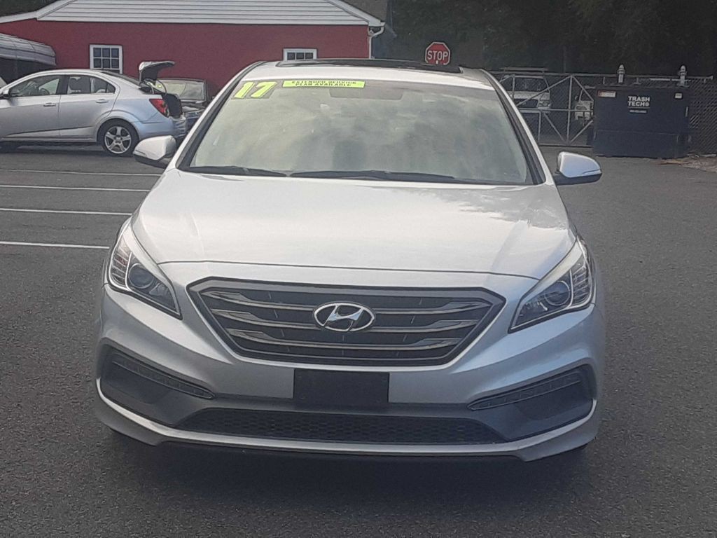 2017 Hyundai Sonata Image 2