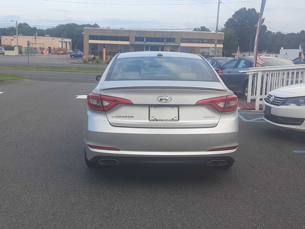2017 Hyundai Sonata Image 4