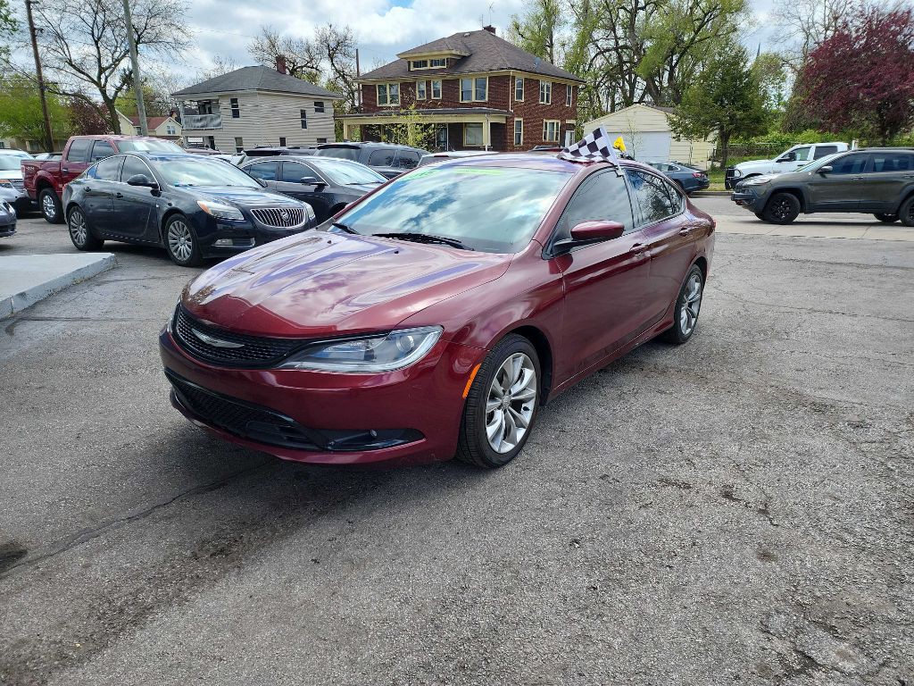 2015 Chrysler 200 Image 1