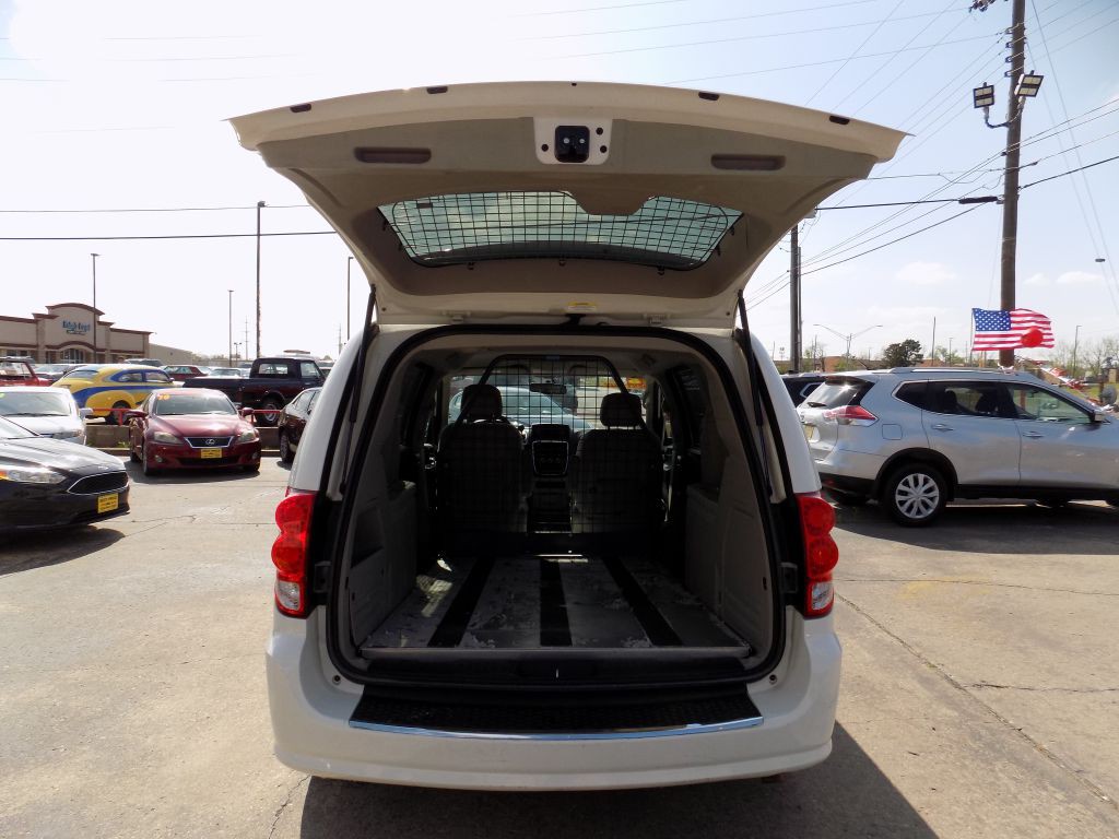 2012 Dodge Ram Van Image 7