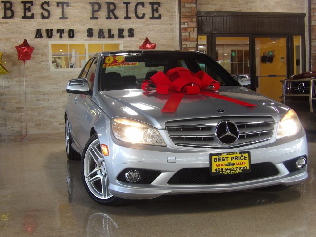 2009 Mercedes-Benz C-Class Image 1