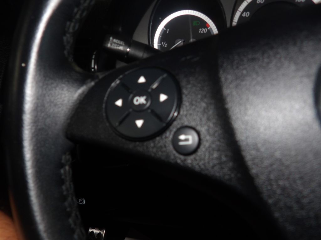 2009 Mercedes-Benz C-Class Image 14