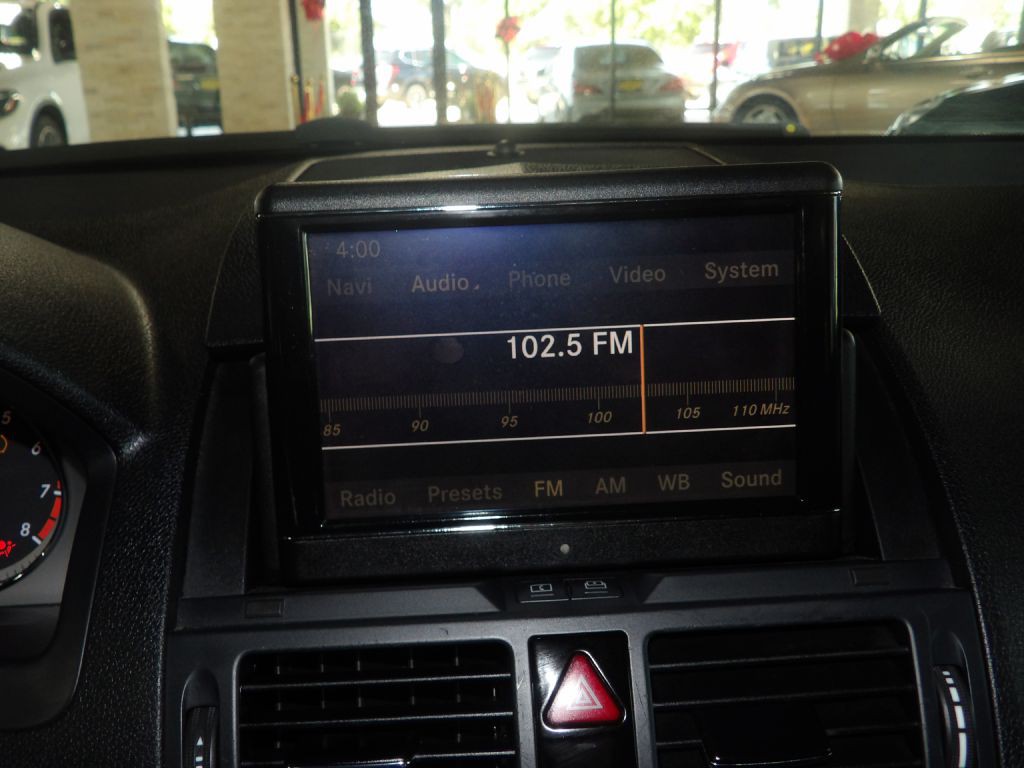 2009 Mercedes-Benz C-Class Image 16