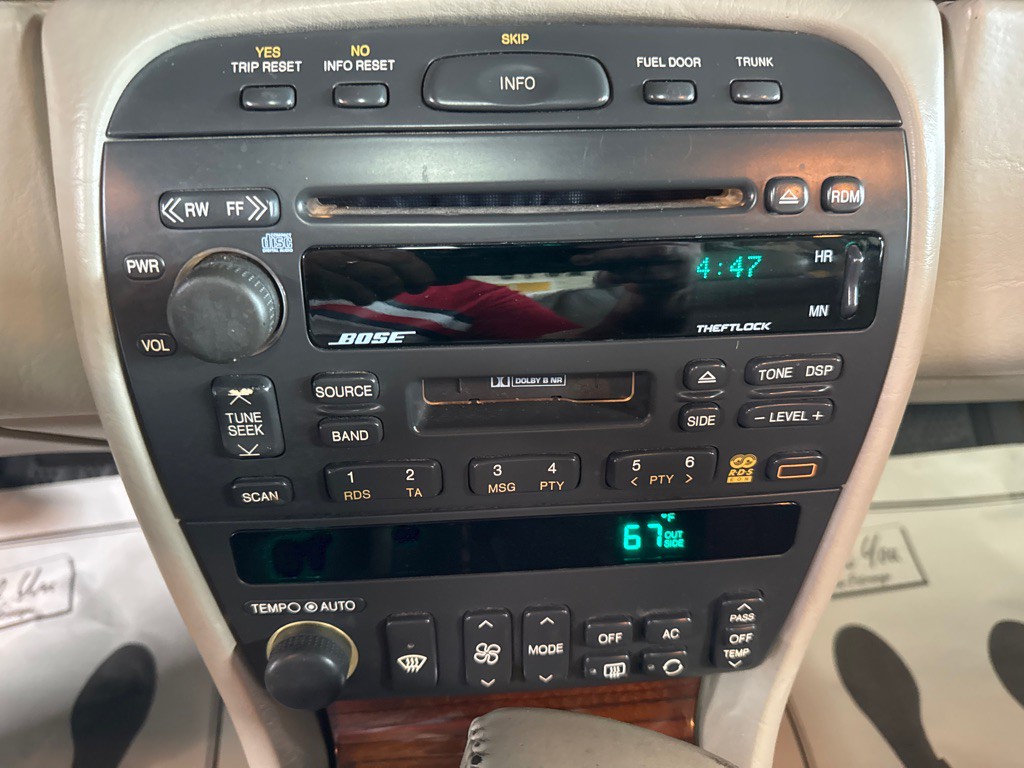 2000 Cadillac Eldorado Image 15