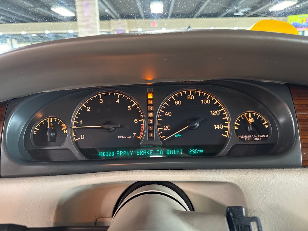 2000 Cadillac Eldorado Image 16