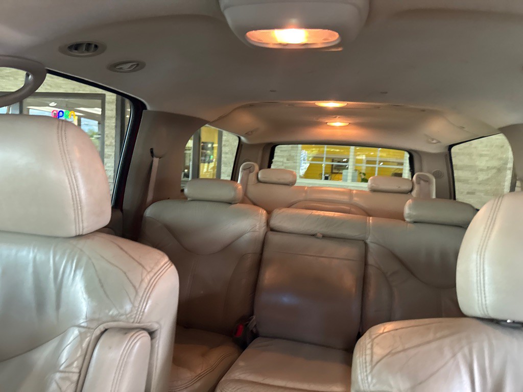 2002 GMC Yukon Image 8