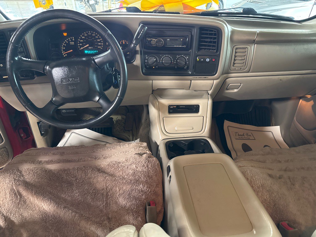 2002 GMC Yukon Image 9