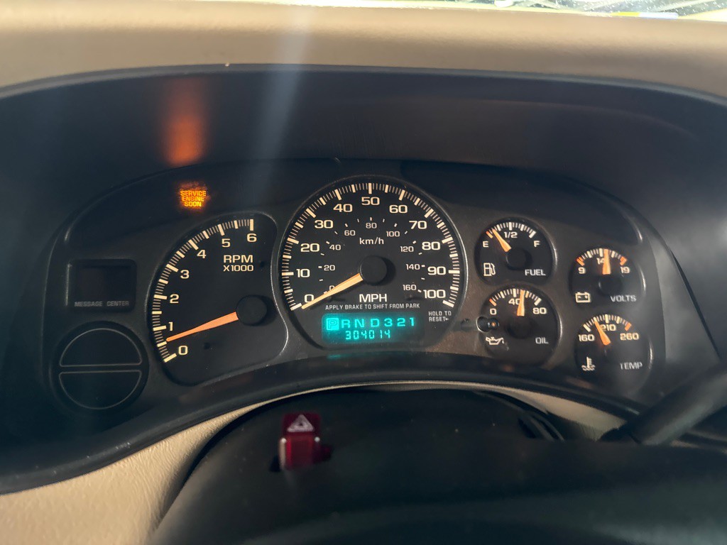 2002 GMC Yukon Image 11