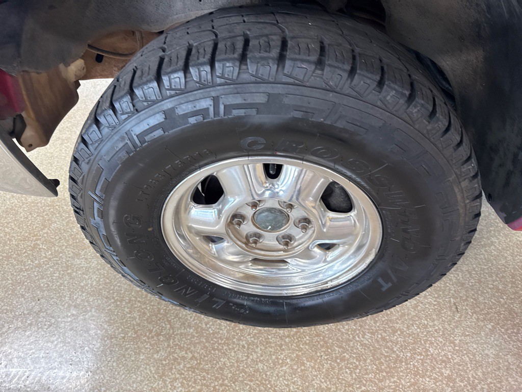 2002 GMC Yukon Image 14