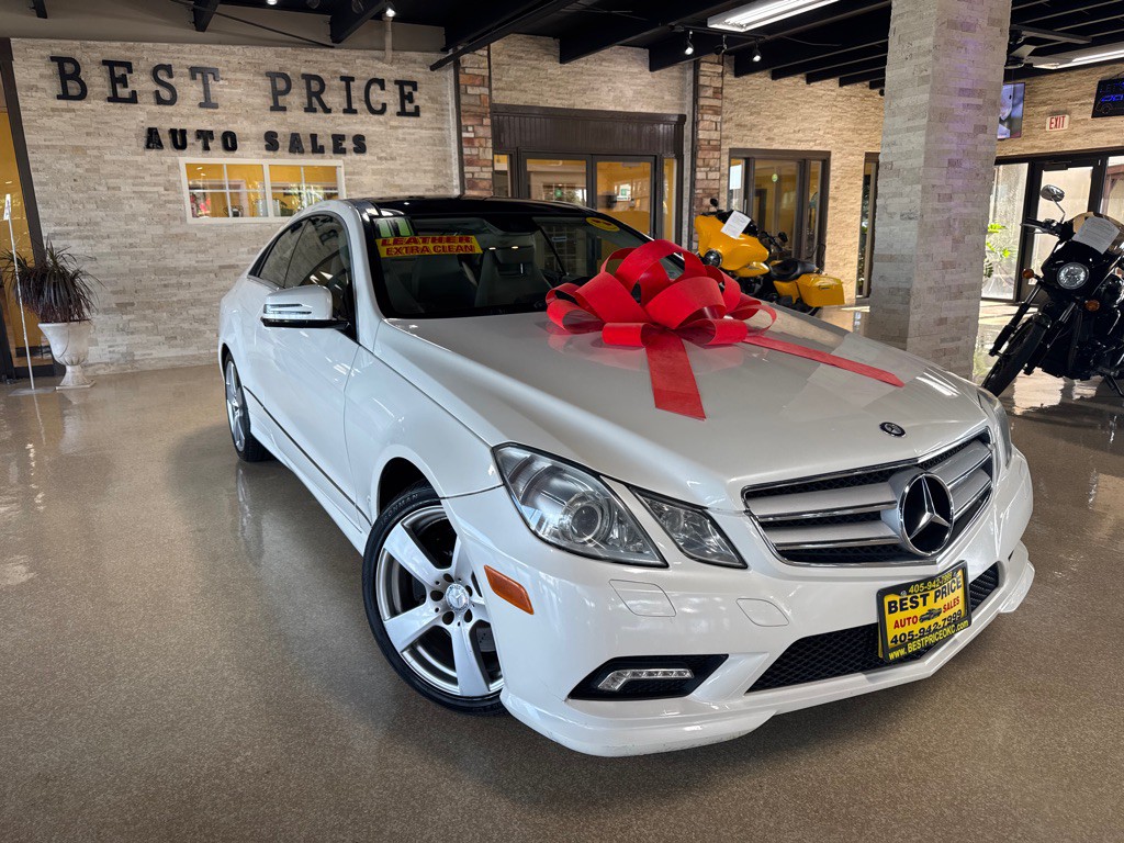 2011 Mercedes-Benz E-Class Image 2