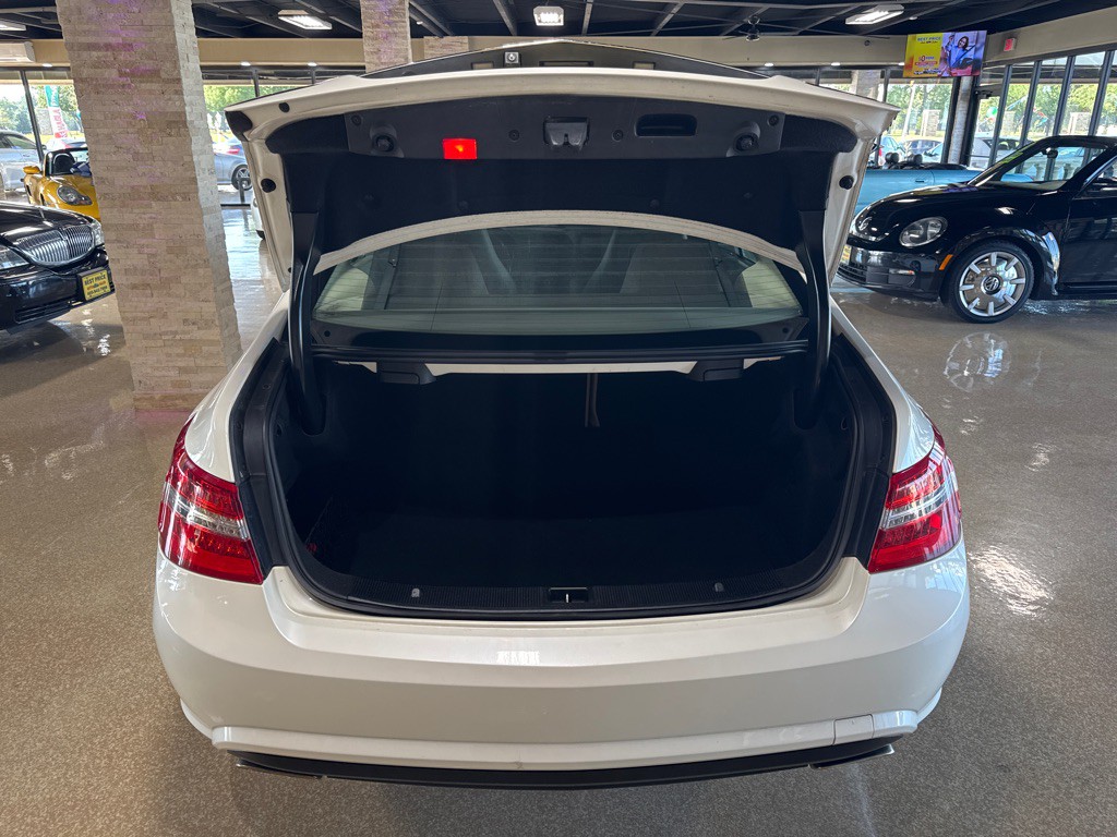 2011 Mercedes-Benz E-Class Image 7