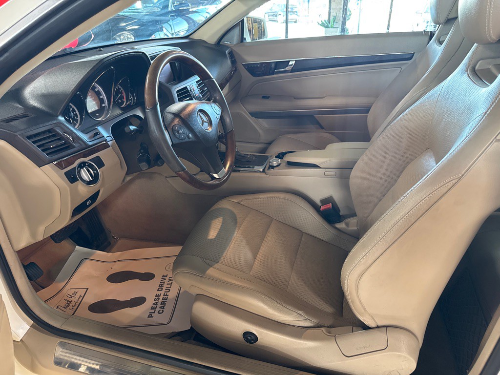 2011 Mercedes-Benz E-Class Image 9