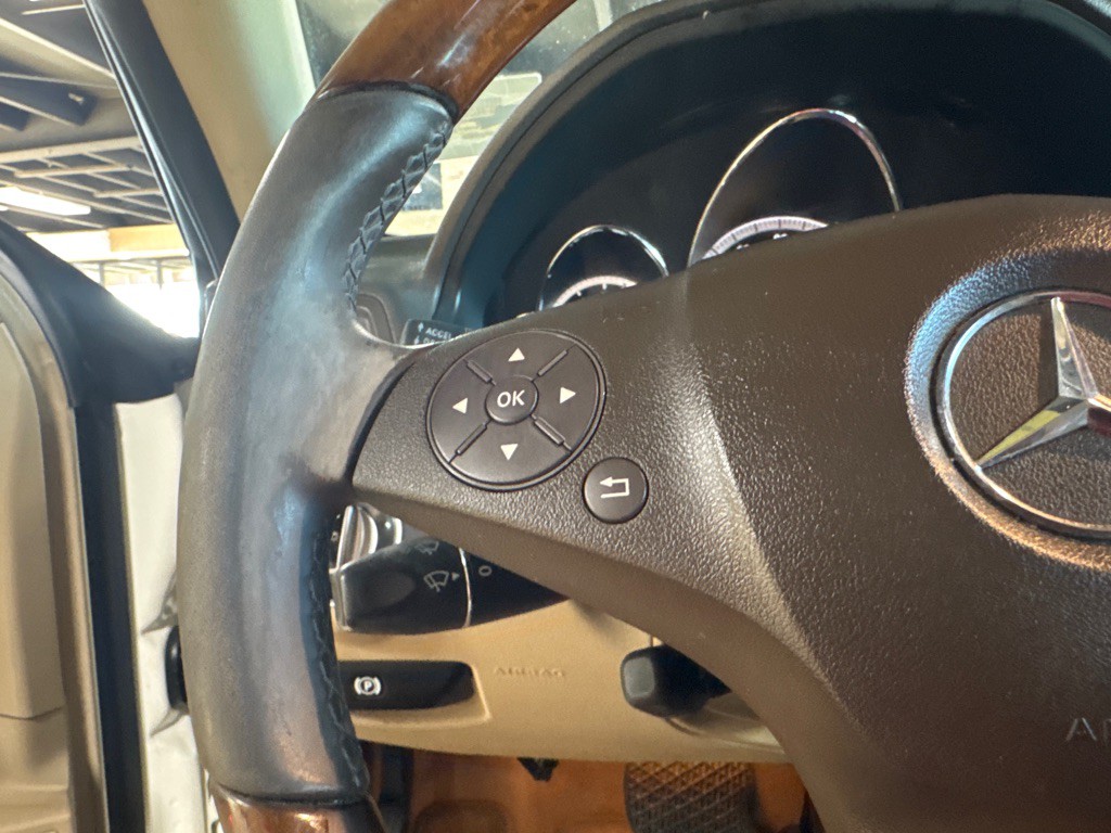 2011 Mercedes-Benz E-Class Image 12