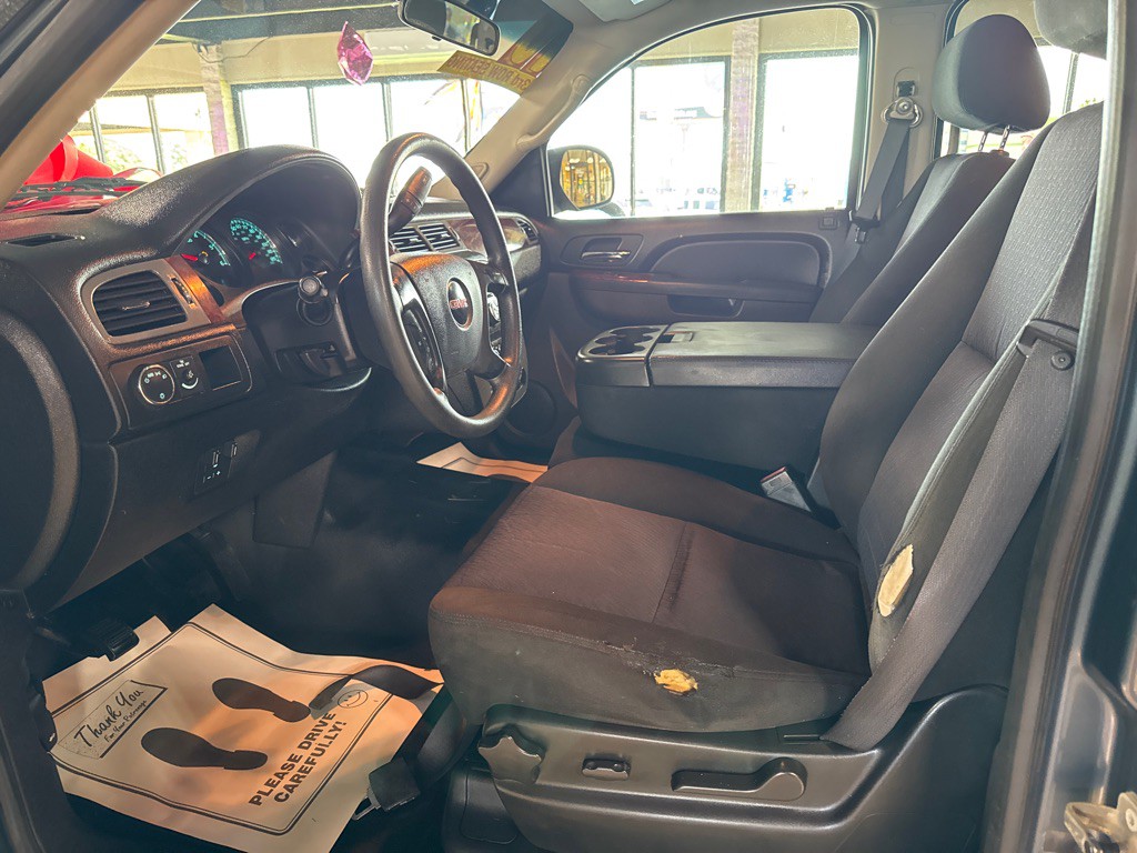 2010 GMC Yukon Image 9