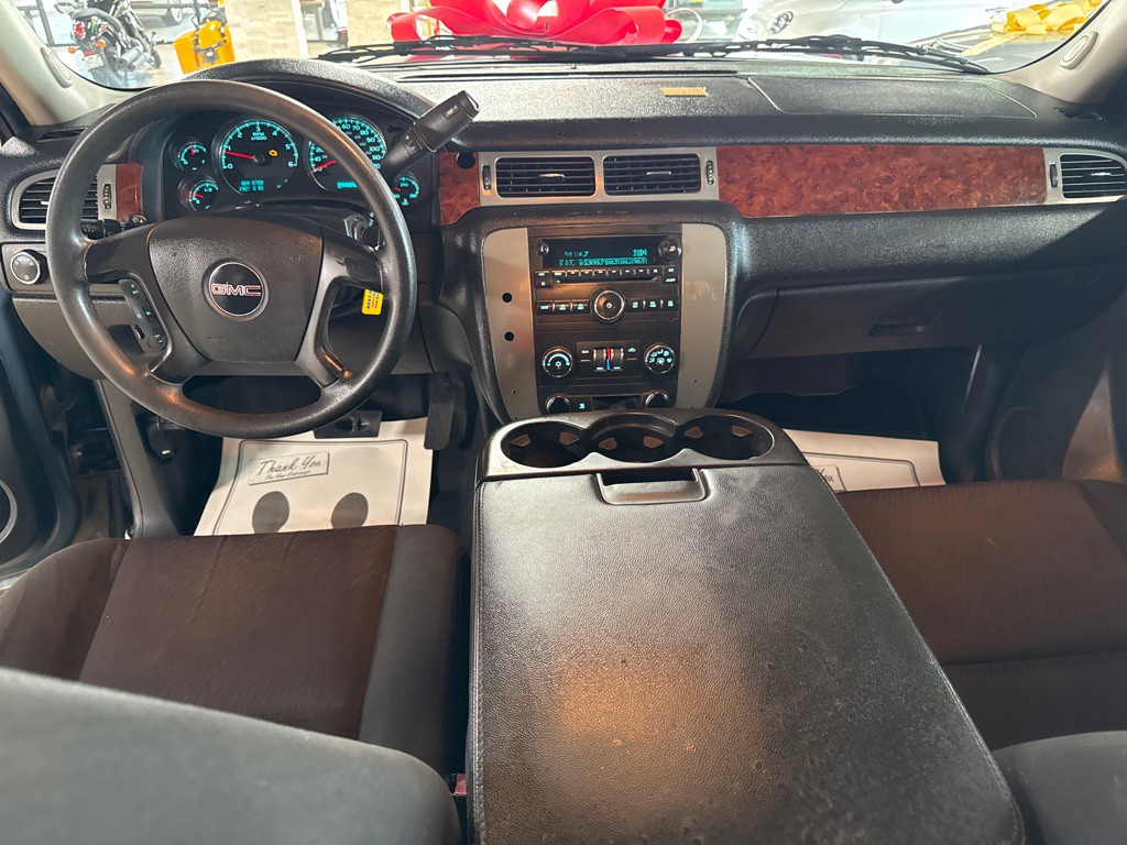 2010 GMC Yukon Image 10