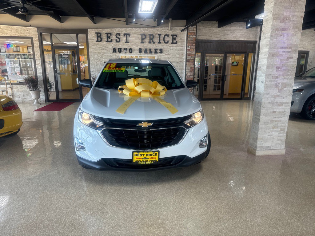 2018 Chevrolet Equinox Image 2