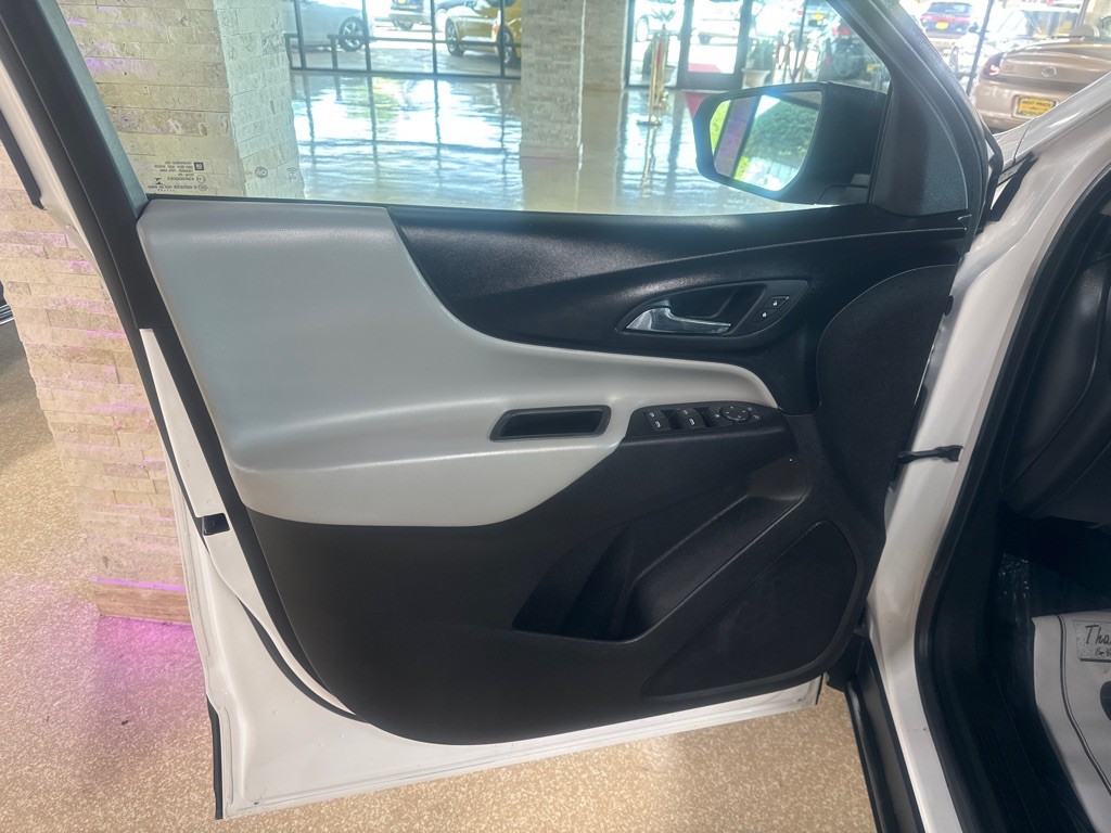 2018 Chevrolet Equinox Image 8