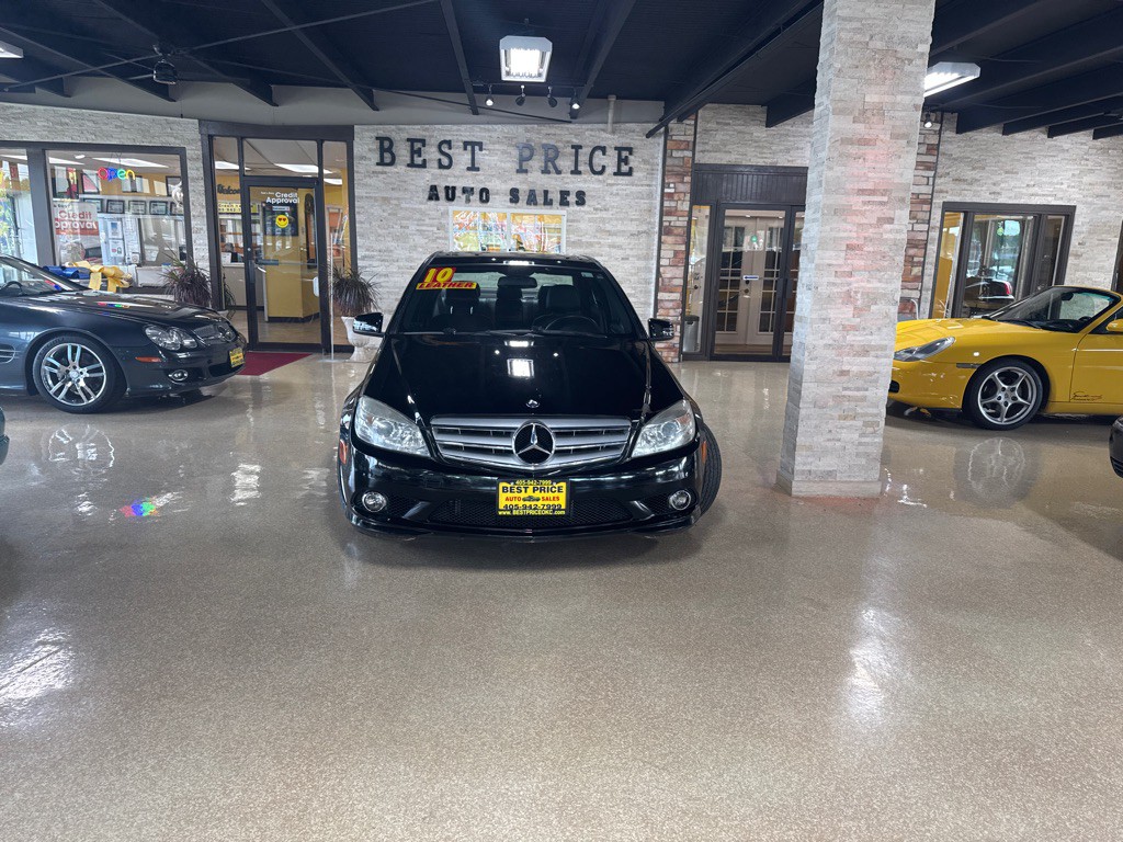 2010 Mercedes-Benz C-Class Image 2