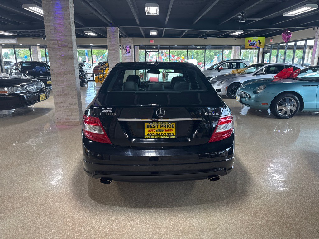 2010 Mercedes-Benz C-Class Image 5