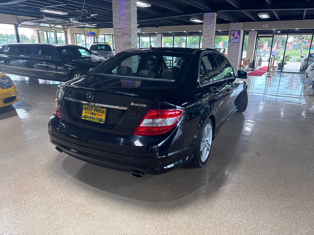 2010 Mercedes-Benz C-Class Image 6