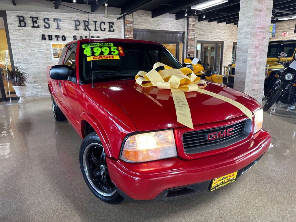 2000 GMC Sonoma Image 2