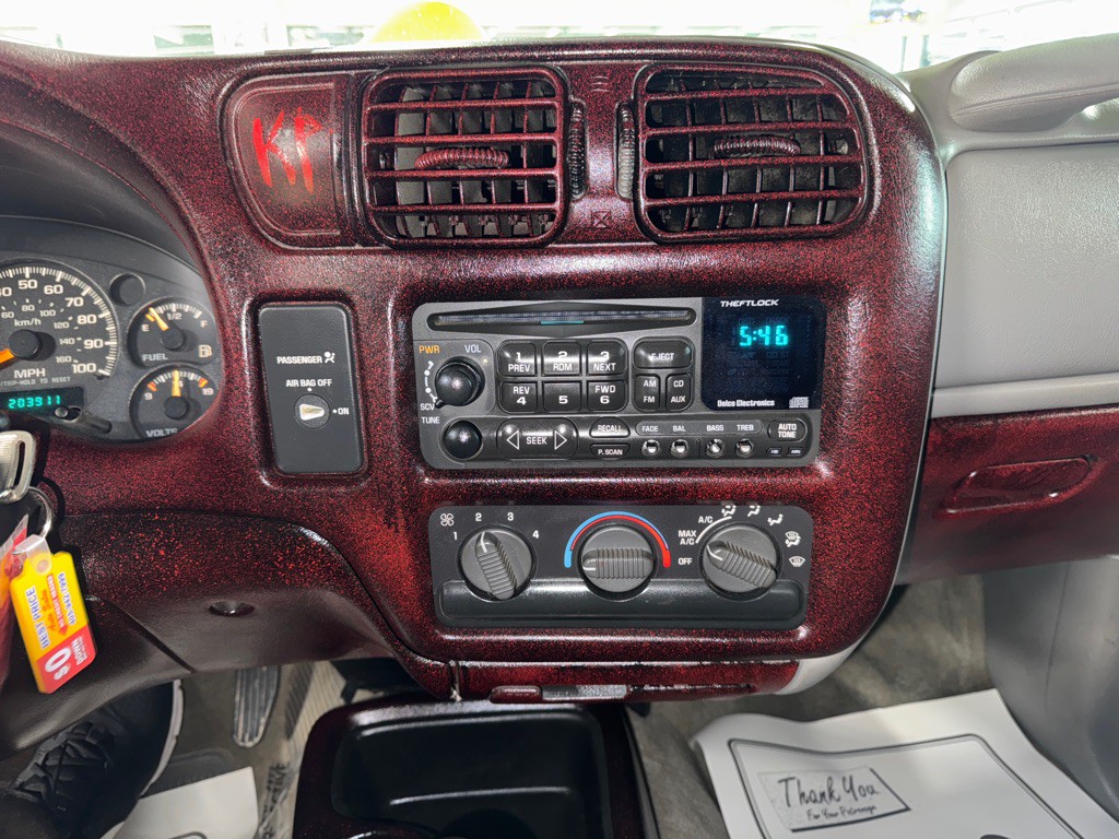 2000 GMC Sonoma Image 12
