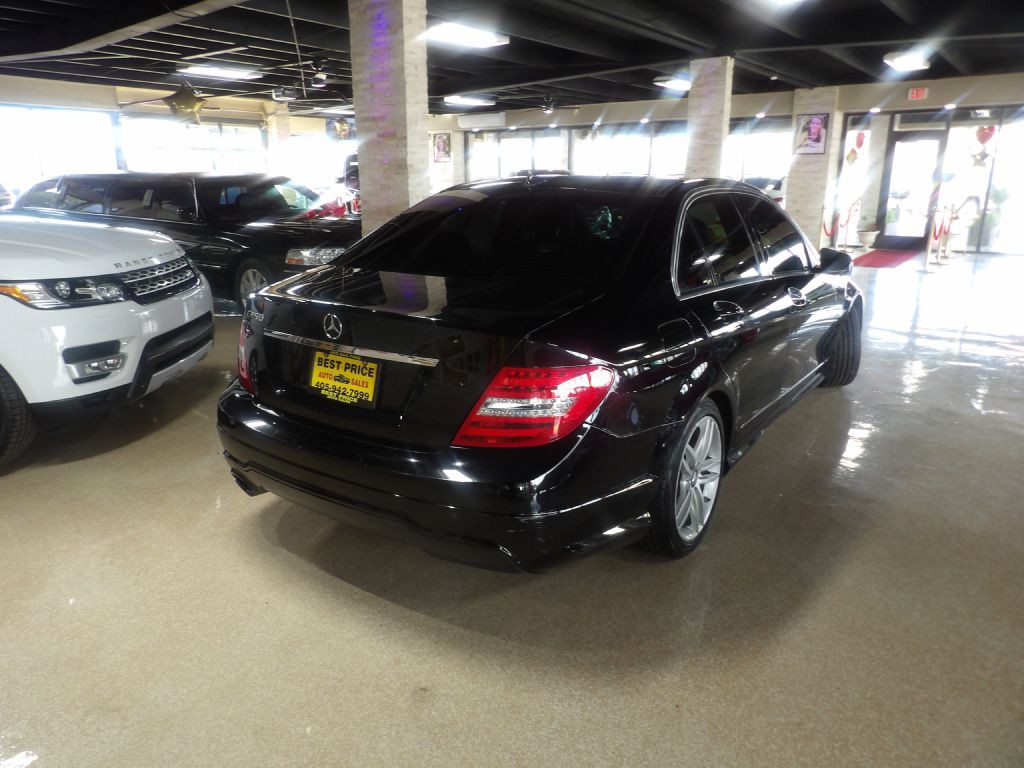 2012 Mercedes-Benz C-Class Image 6