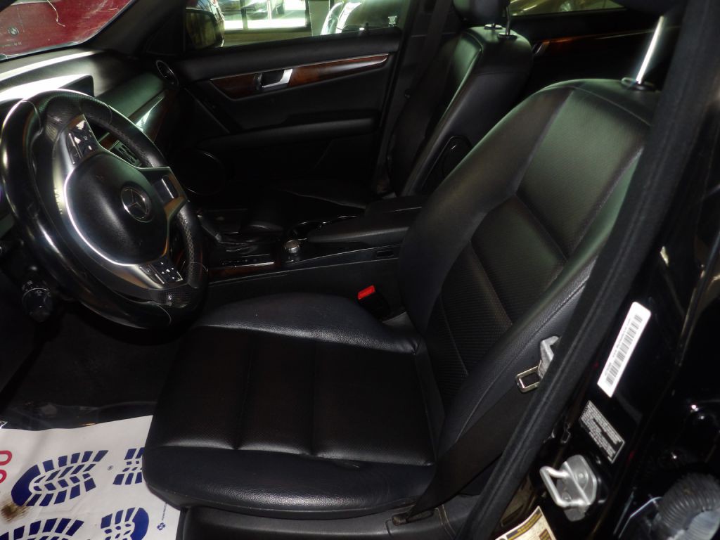 2012 Mercedes-Benz C-Class Image 8