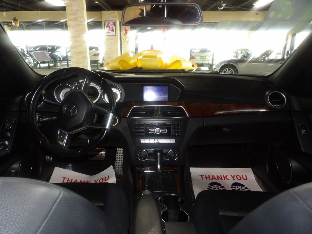2012 Mercedes-Benz C-Class Image 10