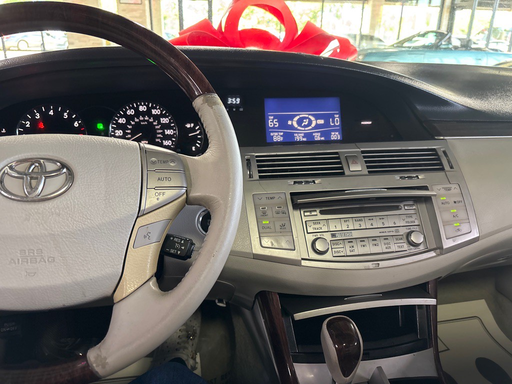 2008 Toyota Avalon Image 11
