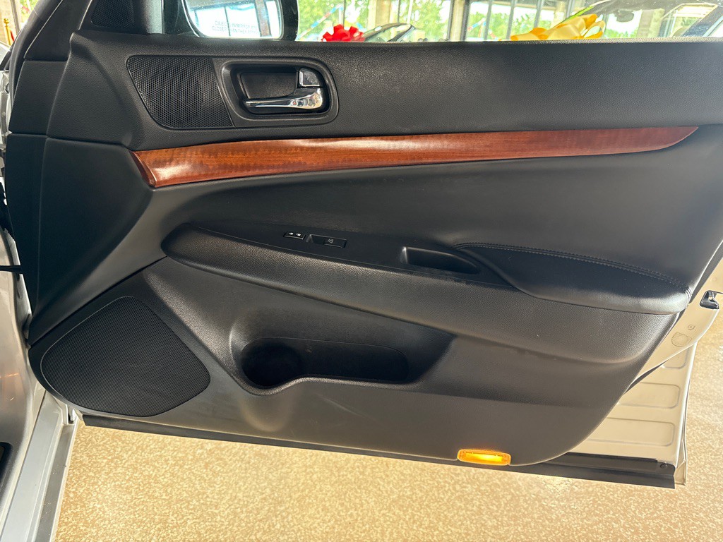 2007 INFINITI G35 Image 11