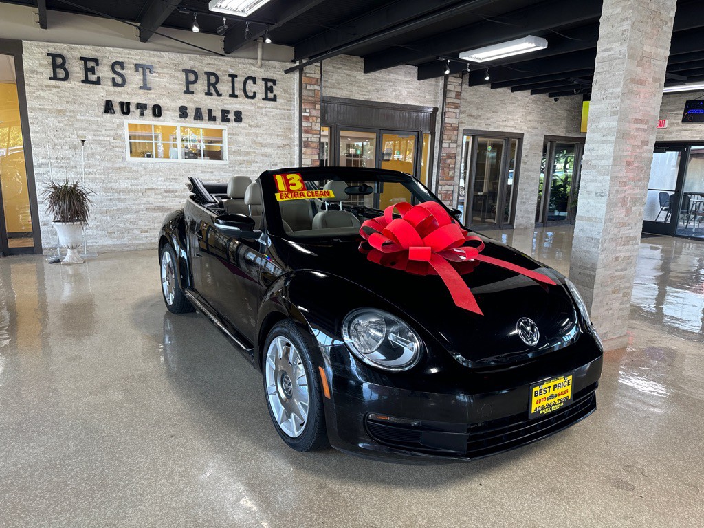 2013 Volkswagen Beetle Image 10